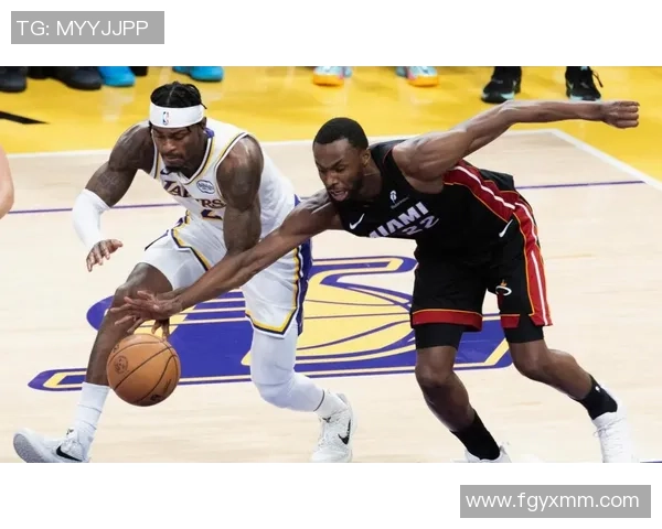 骑士队与湖人队激战正酣谁将赢得这场巅峰对决的胜利